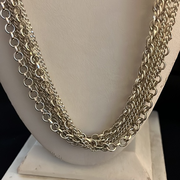 Stunning Silver Neclace - Picture 4 of 7